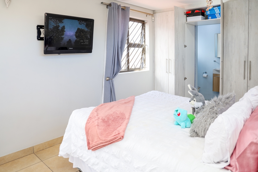 3 Bedroom Property for Sale in Strandfontein Village Western Cape